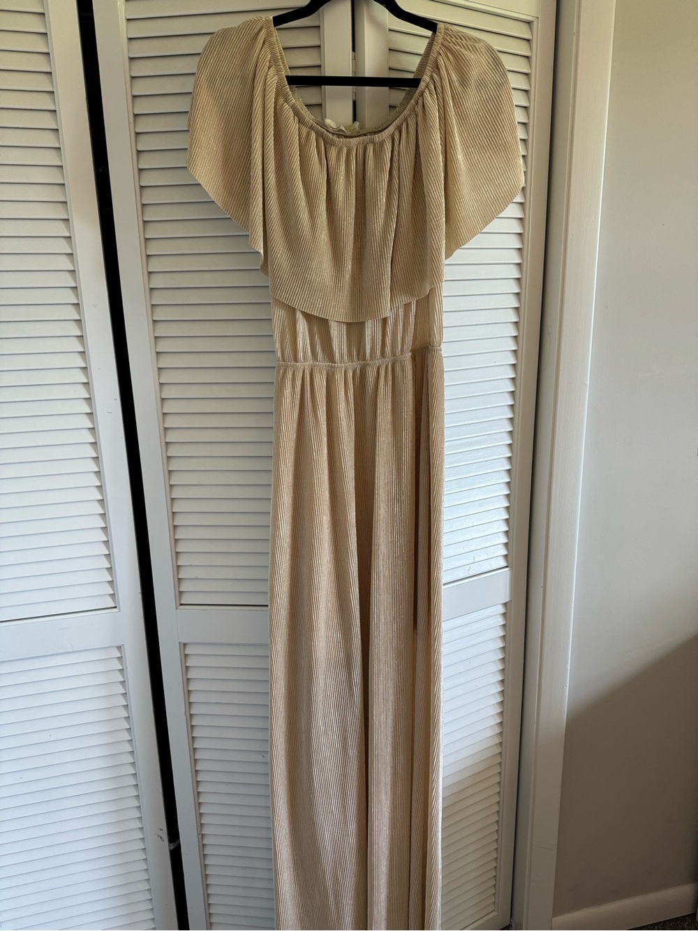 Off-Shoulder Cream Maxi Dress with Ruffled Yoke